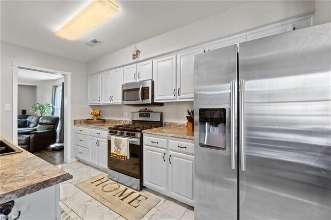 Building Photo - 1805 Monet Ct