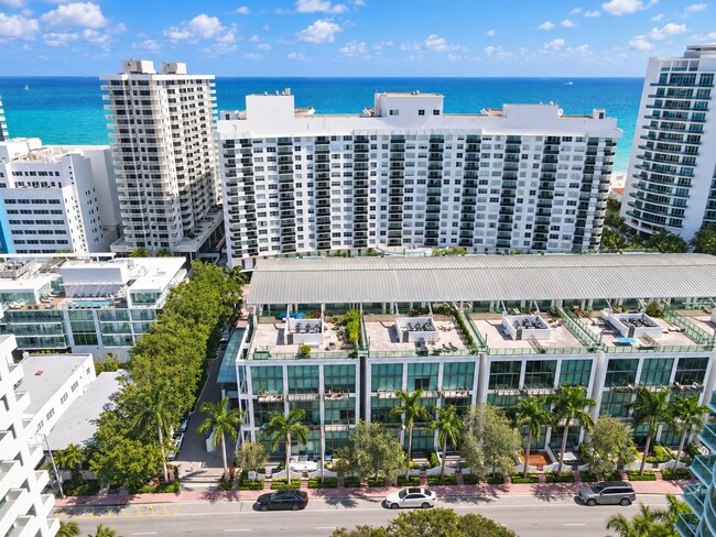 Building Photo - 6000 Collins Ave