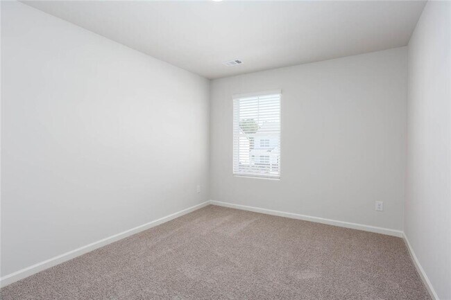 Building Photo - 77 Grv Spgs Ct