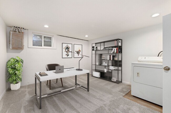 Building Photo - Lakehurst Quad