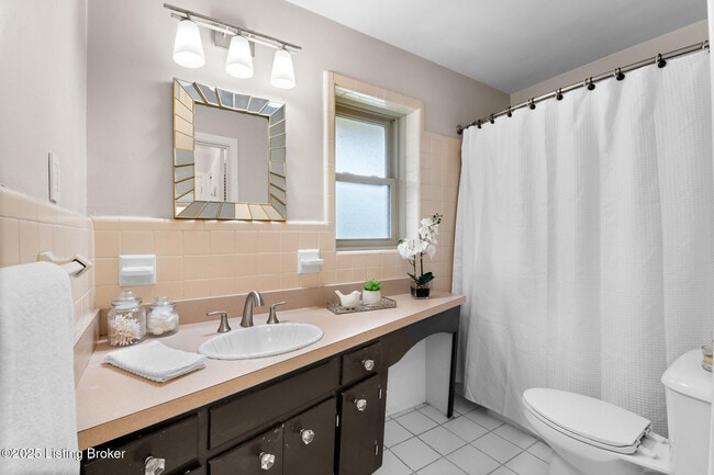 Building Photo - 2705 Riedling Dr