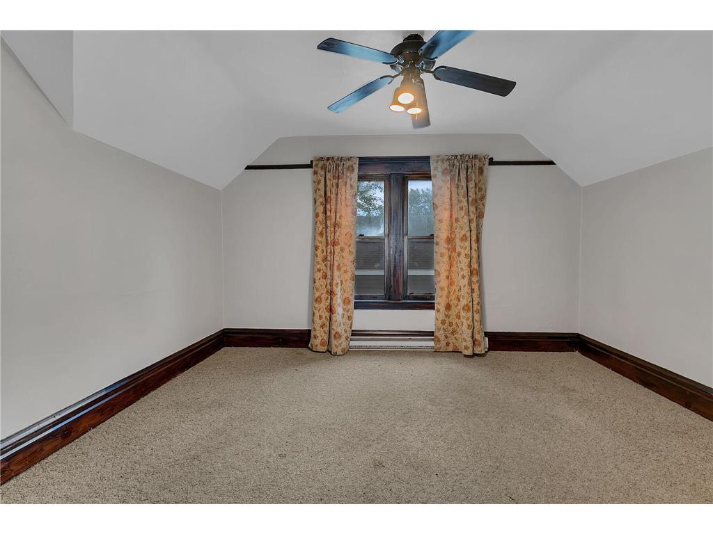 Building Photo - 801 15th Ave S