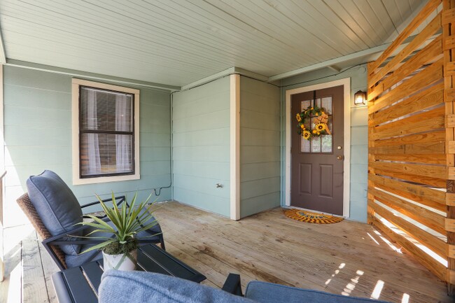 Building Photo - 9011 Welles Way