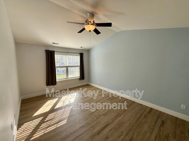 Building Photo - 209 Hollyhock Ln