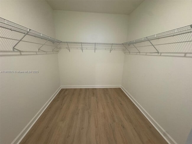 Building Photo - 2771 SE 25th Ave