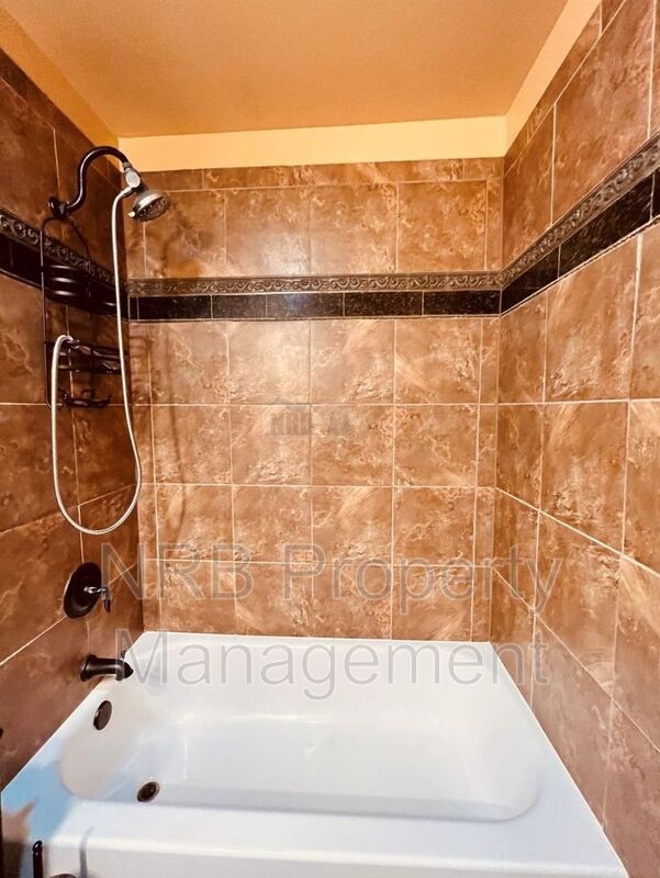 Building Photo - 4215 N Vassault St