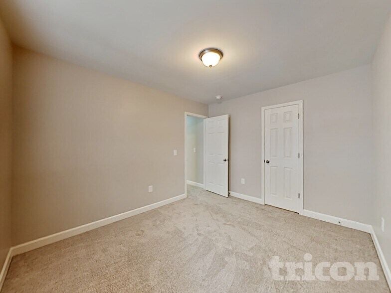 Building Photo - 8322 Knapp Ct