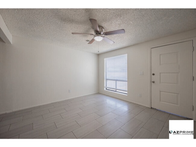 Building Photo - $500 OFF FIRST MONTH'S RENT MOVE IN SPECIAL! Introducing this Comfortable 2/1 Tempe Duplex!