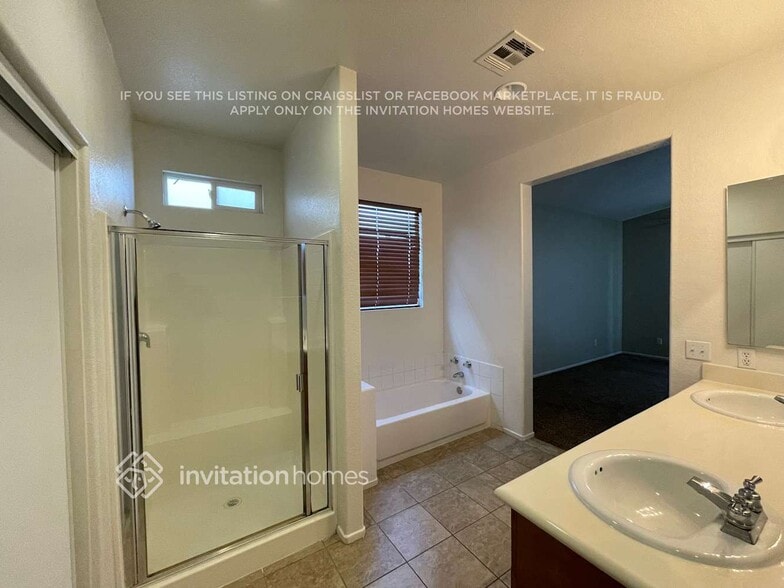 Building Photo - 5815 W Ave J 12