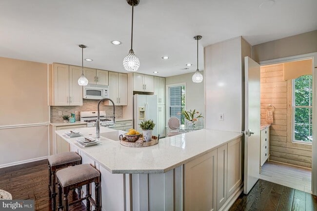 Building Photo - 7531 Chrisland Cove