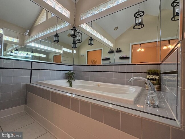 Building Photo - 803 Scott Cir