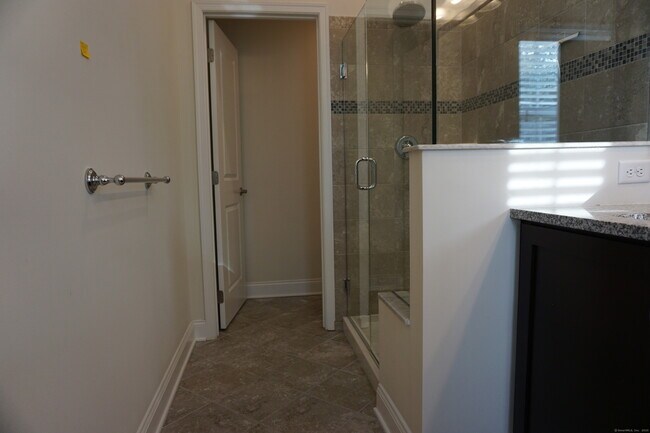 Building Photo - 56 Moorland Dr