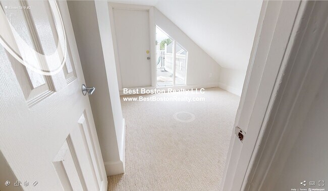 Building Photo - 9 Elmer St