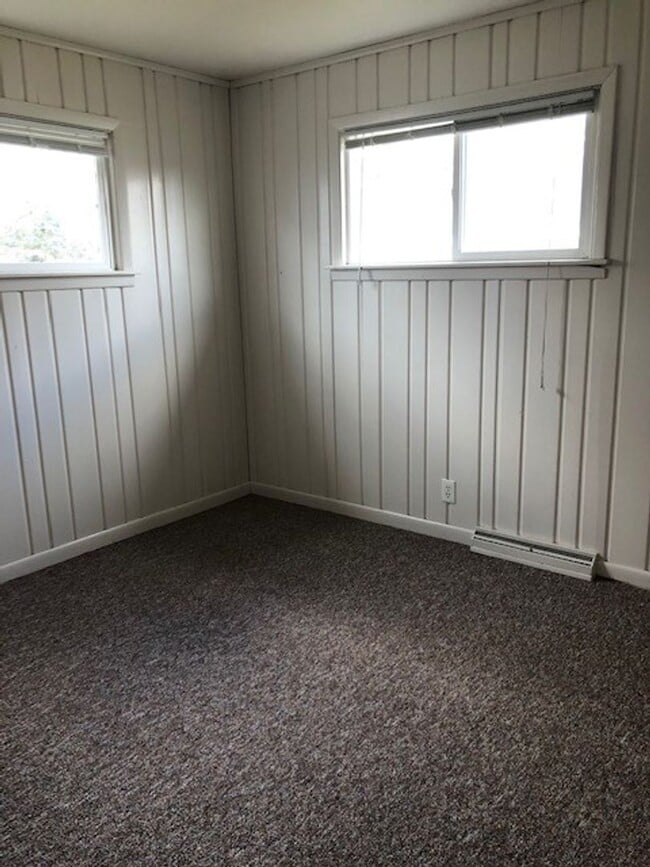 Building Photo - 3 Bedrooms, 1 Bathroom Duplex Lower Level in Brainerd, MN
