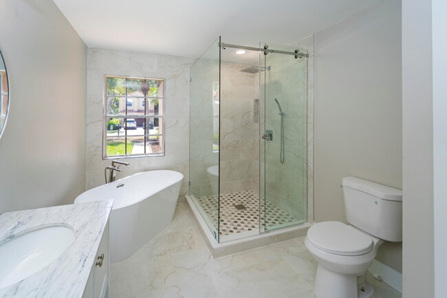 Building Photo - 6185 NW 77th Pl