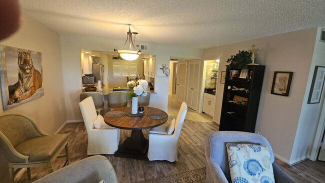 Building Photo - 500 Ocean Trail Way