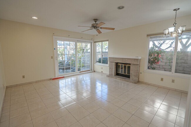 Building Photo - COMING SOON! Single Story 3 Bedroom Home F...