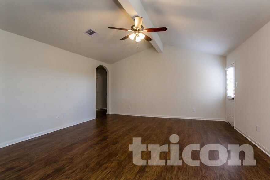 Building Photo - 2310 Regatta Ln