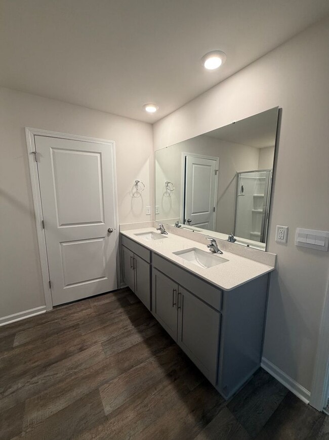 Building Photo - Spacious New Construction Home with 5 Bedrooms, 3 Full Baths