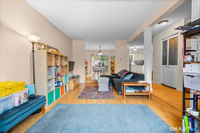 Building Photo - 113 Promenade Unit 113 Dr