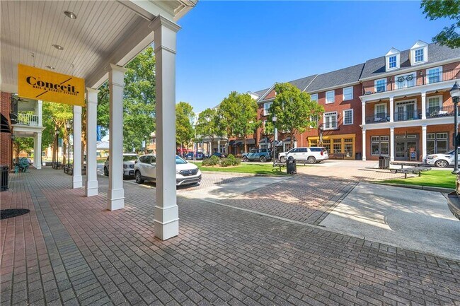 Building Photo - 1068 Huntington Trce SE