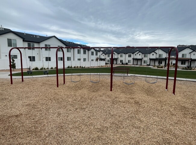 Building Photo - LaGrand at Old Sorrel!!