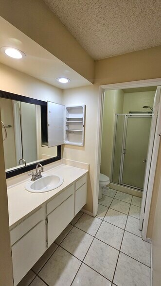 Building Photo - 18149 Sundowner Way
