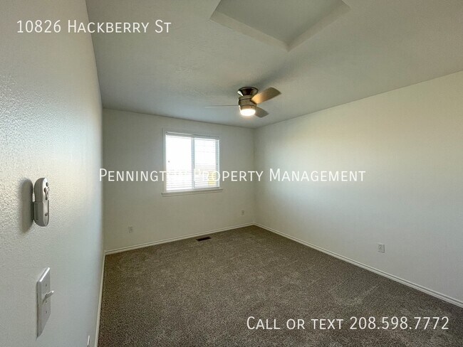 Building Photo - 10826 Hackberry St