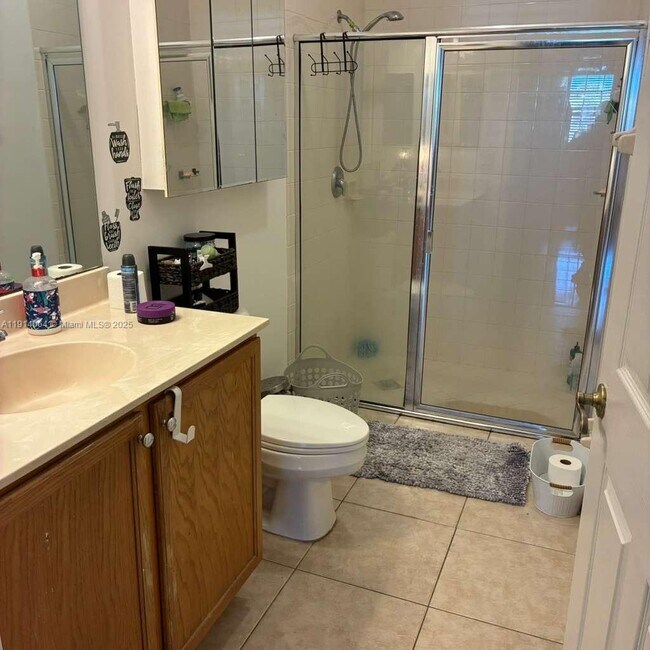 Building Photo - 9133 Pershore Pl