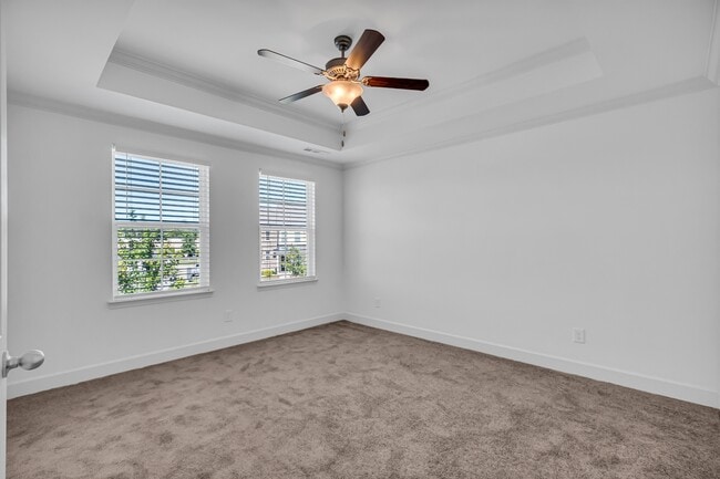 Building Photo - 253 Mary Ann Cir