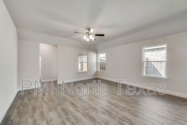 Building Photo - 309 Amenduni Ln