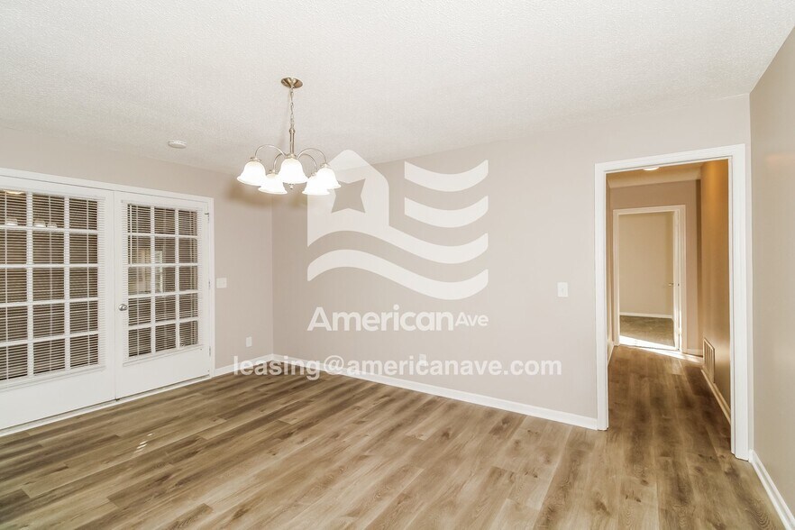 Building Photo - 200 Bob White Ave