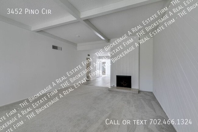 Building Photo - 3452 Pino Cir