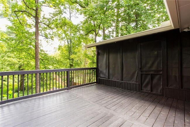 Building Photo - 629 Clairmont Cir
