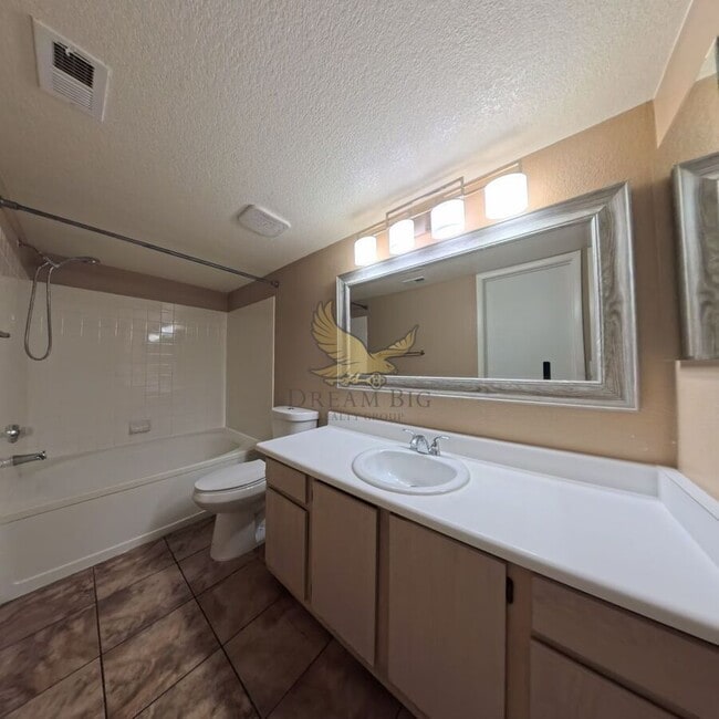 Building Photo - 8101 W Flamingo Rd