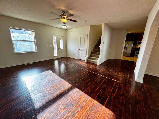 Building Photo - Spacious 3-4 Bedroom Home with Low Mainten...