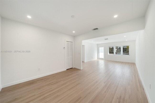 Building Photo - 47 Oviedo Ave