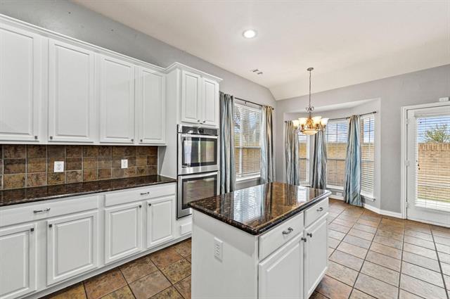 Building Photo - 2501 Lakewood Ct