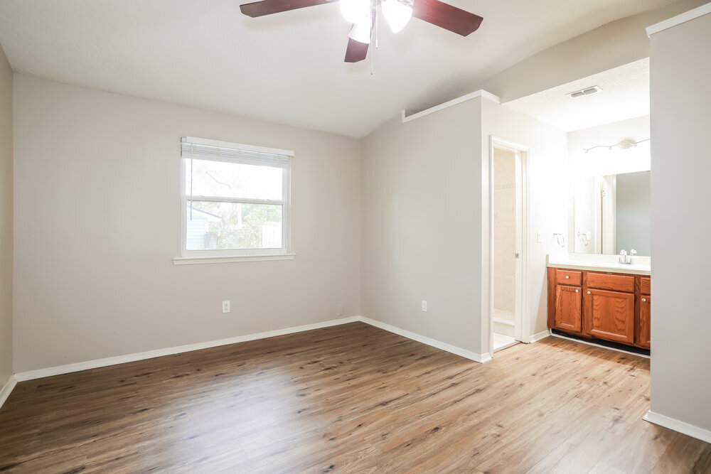 Building Photo - 2916 Trenton Ct