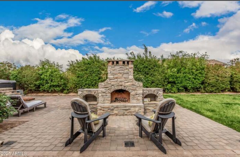 Building Photo - 4318 N 180th Dr