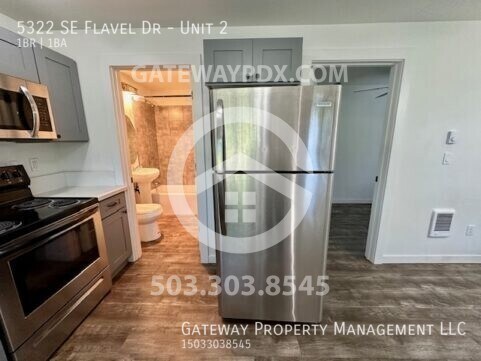 Building Photo - 5322 SE Flavel Dr. Unit #2