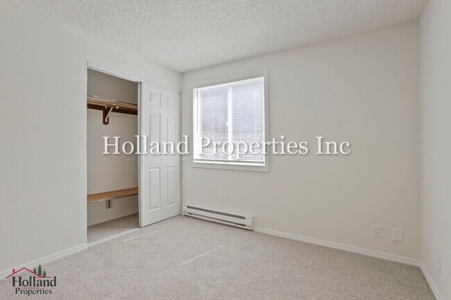 Building Photo - 6685-6687 SW 192nd Ave