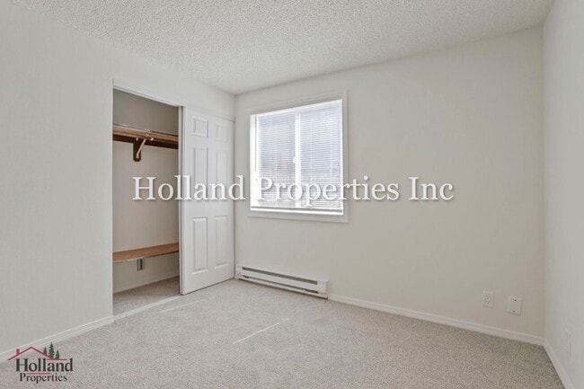 Building Photo - 6687 SW 192nd Ave