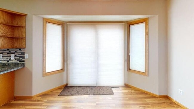 Building Photo - 449 Napa Lp