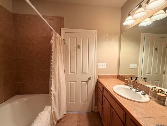 Building Photo - 14013 Stone Gate Dr