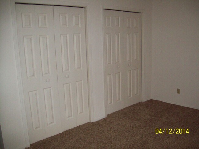 Building Photo - Fantastic Arboretum location - Spacious Ga...