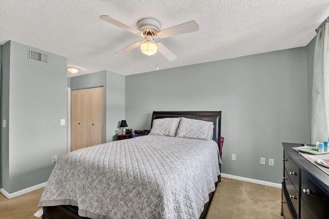 Building Photo - 1733 Village Blvd