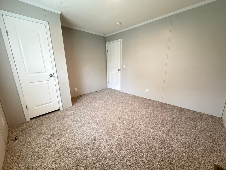 Building Photo - 1306 Scenic Dr