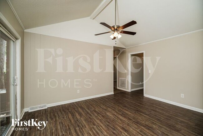 Building Photo - 4019 Ladson Rd