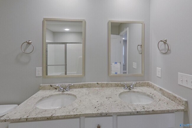 Building Photo - 394 Angela St